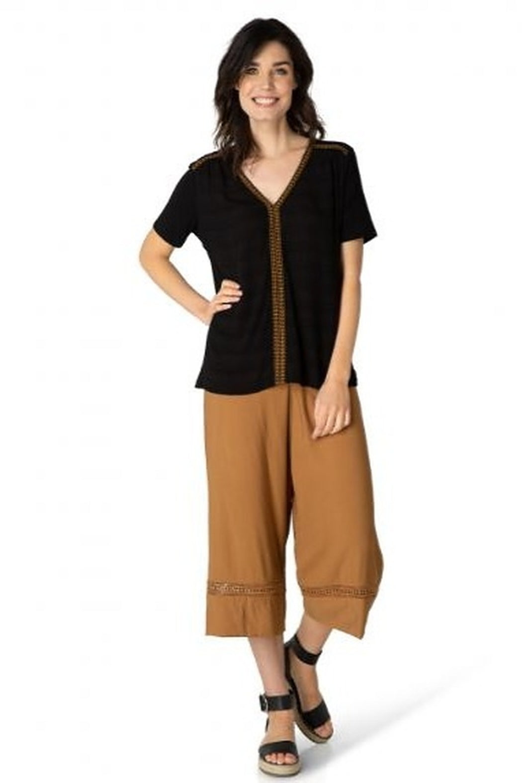Ilvy V-Neck with Embroidery