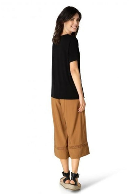 Ilvy V-Neck with Embroidery
