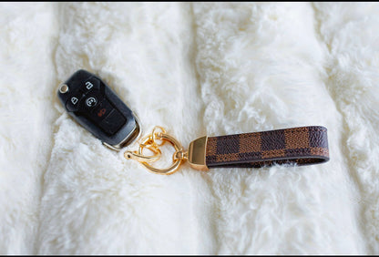 193418   Liza London Check Key Fob Keychain