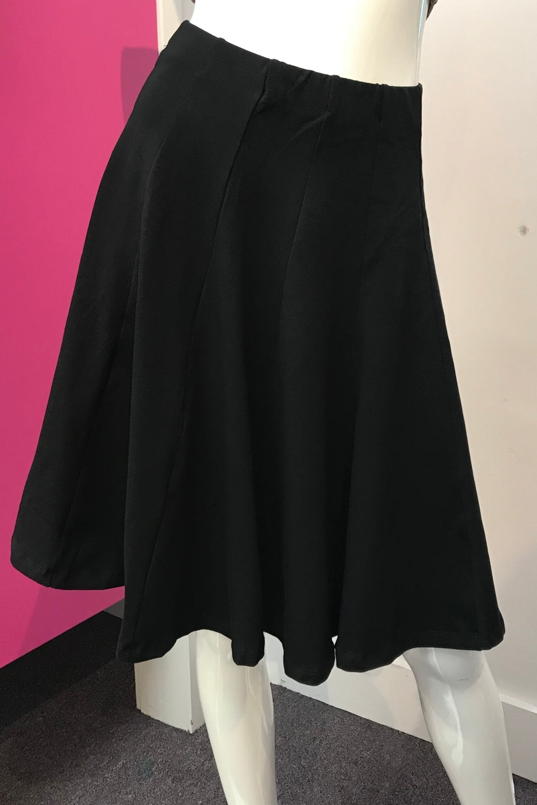 Kikiriki 22.5" panel skirt Model#42105