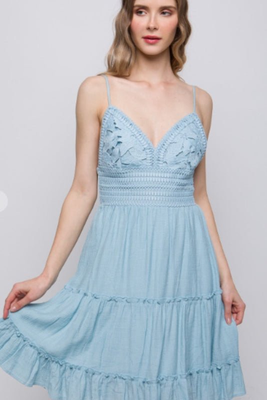 Lace Design Tiered Short Dress