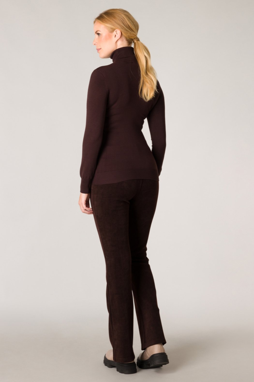 Long sleeve turtleneck light weight sweater