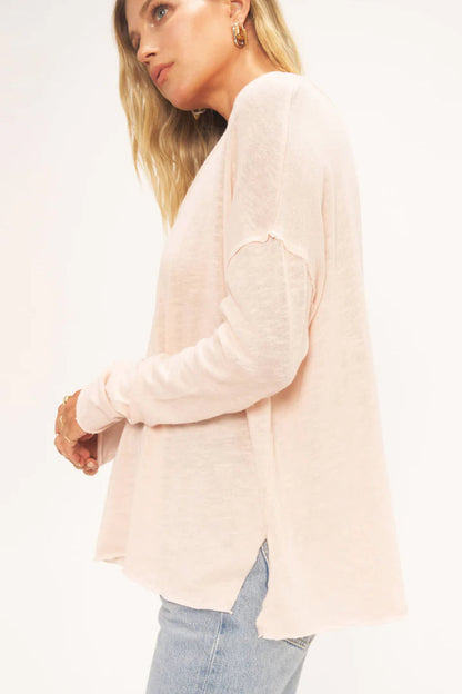 MAE TEXTURED RELAXED V-NECK LONG SLEEVE