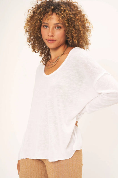 MAE TEXTURED RELAXED V-NECK LONG SLEEVE
