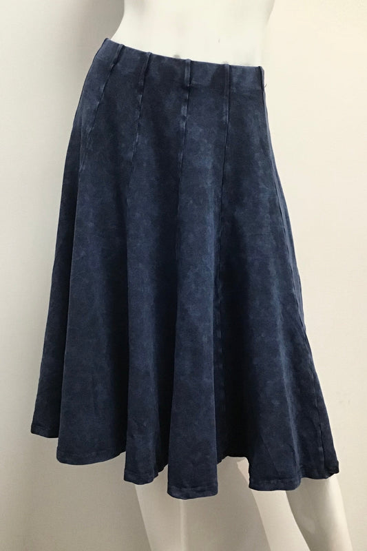 Mineral wash panel skirt