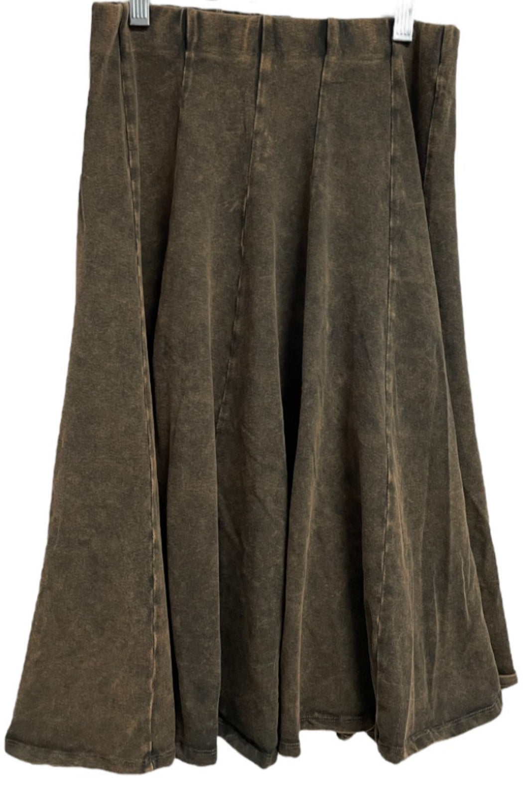 Mineral wash panel skirt