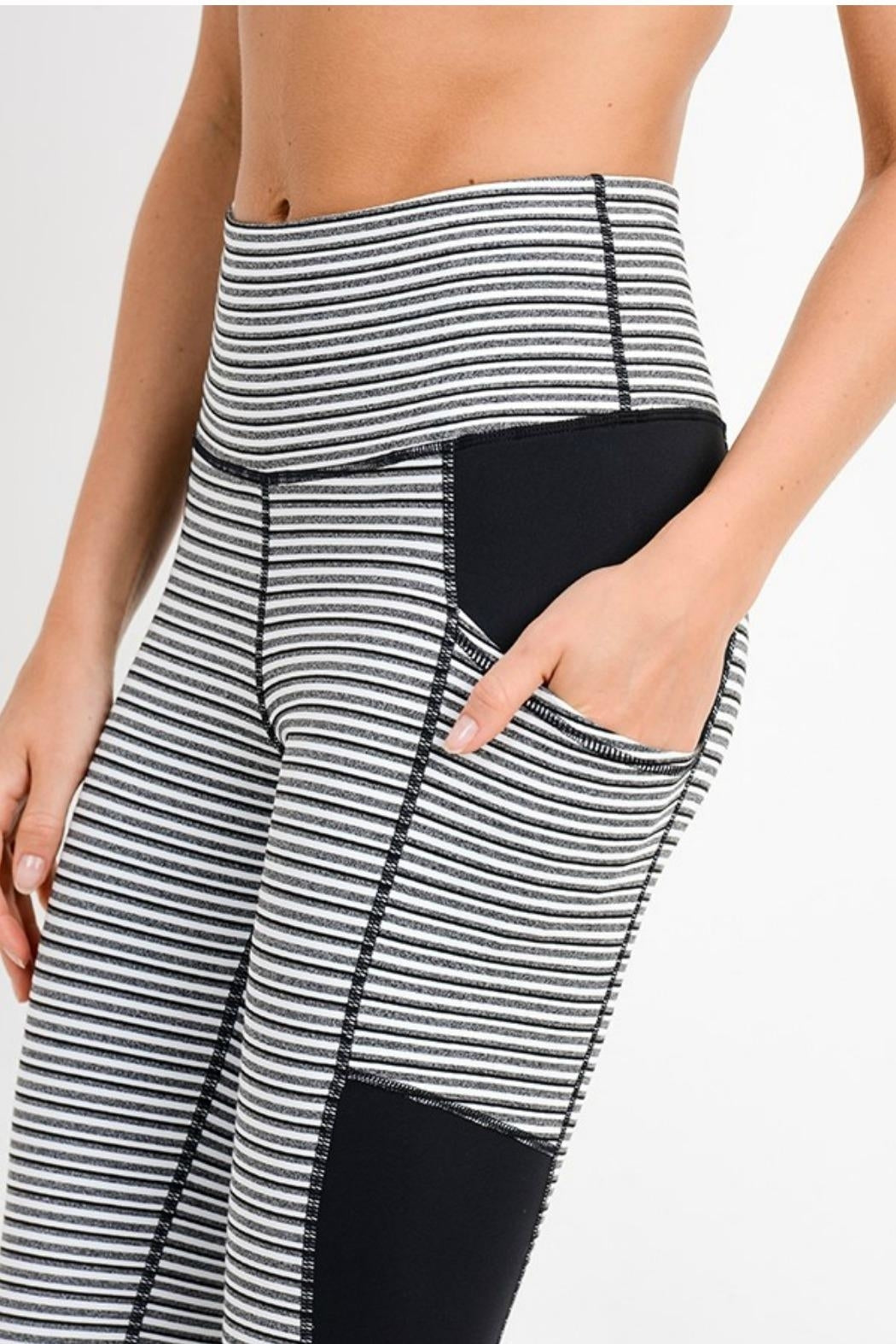 Monochrome Tiramisu Print Legging