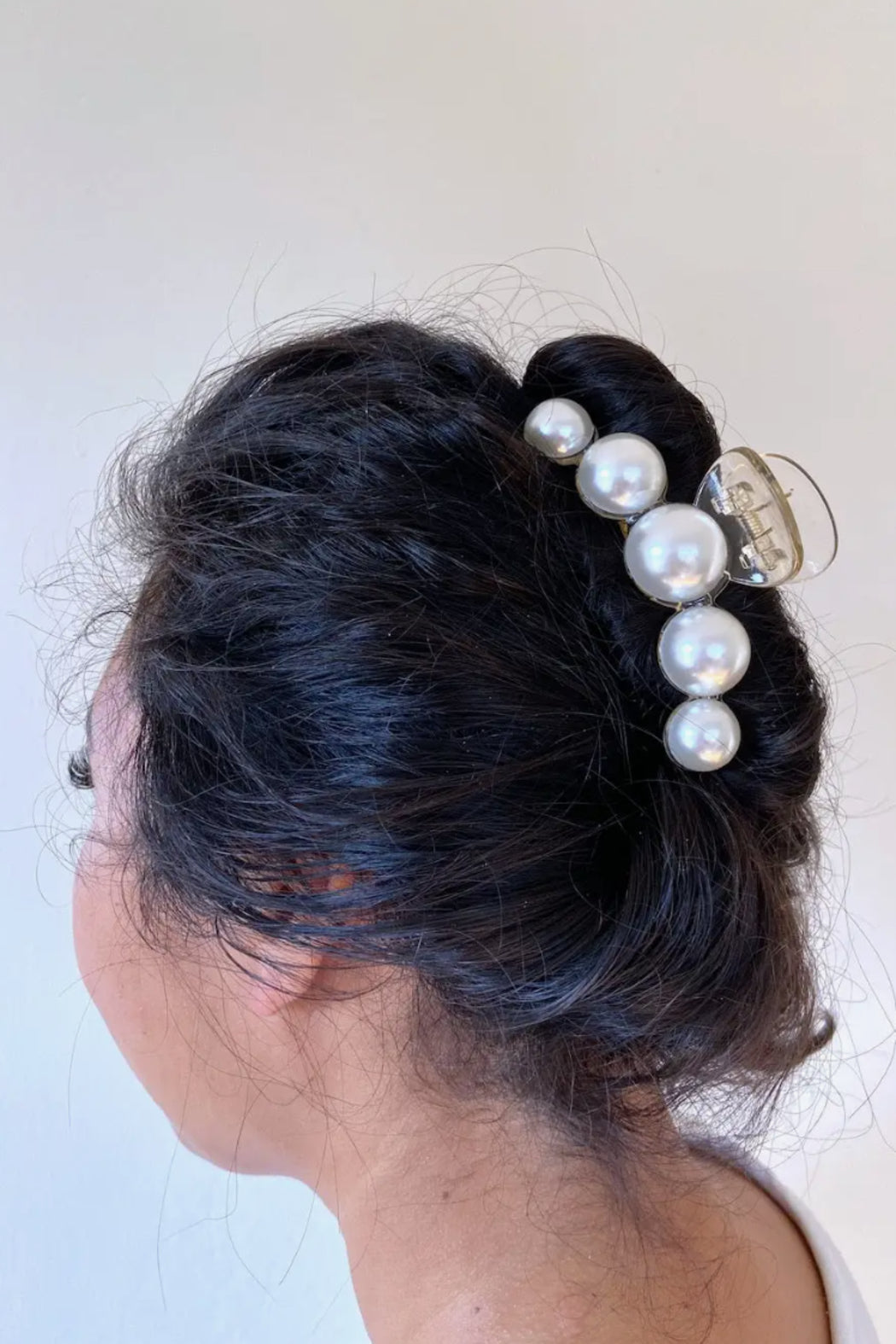 Pearl Claw Clip