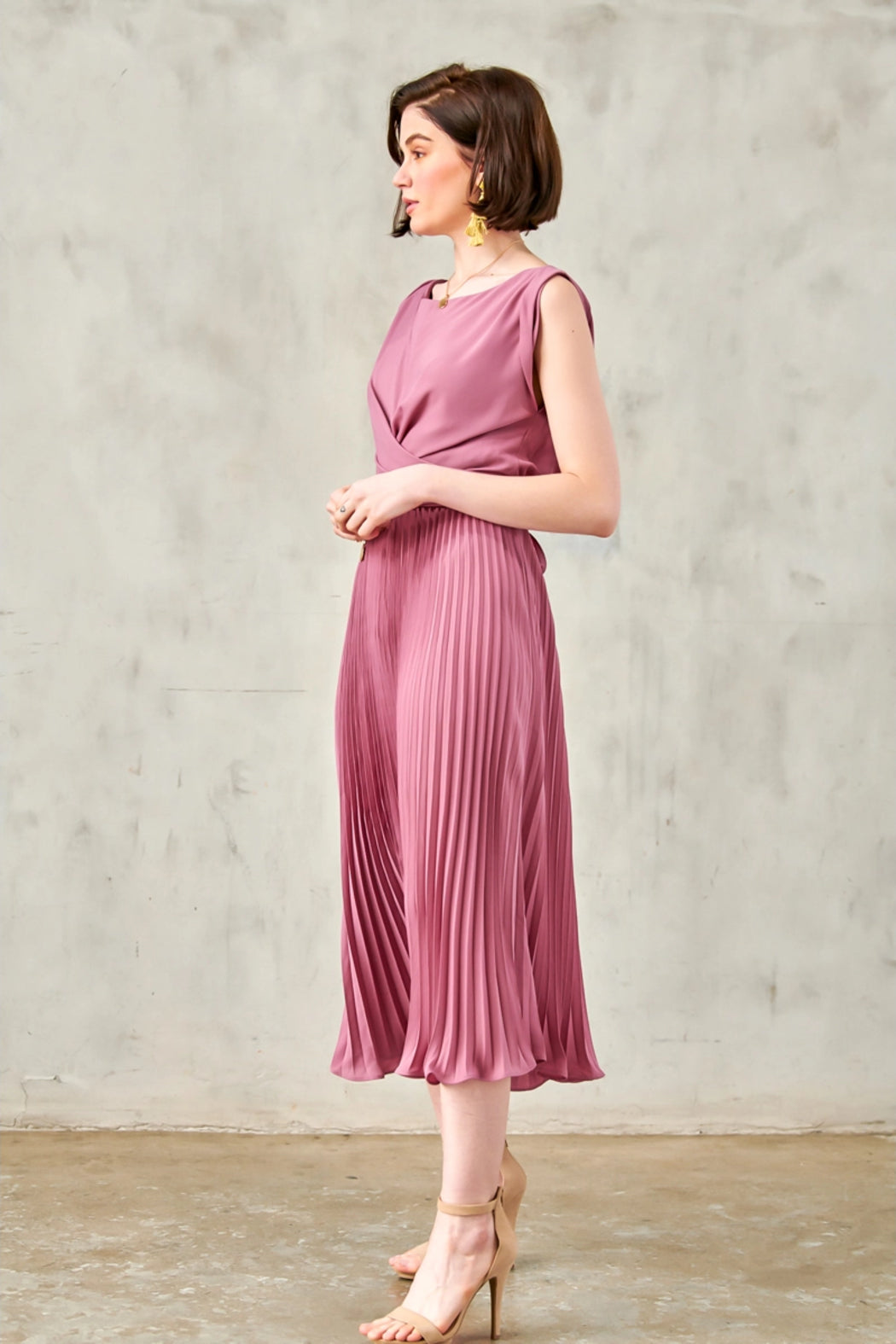 Pleated Sleeveless Midi Dress