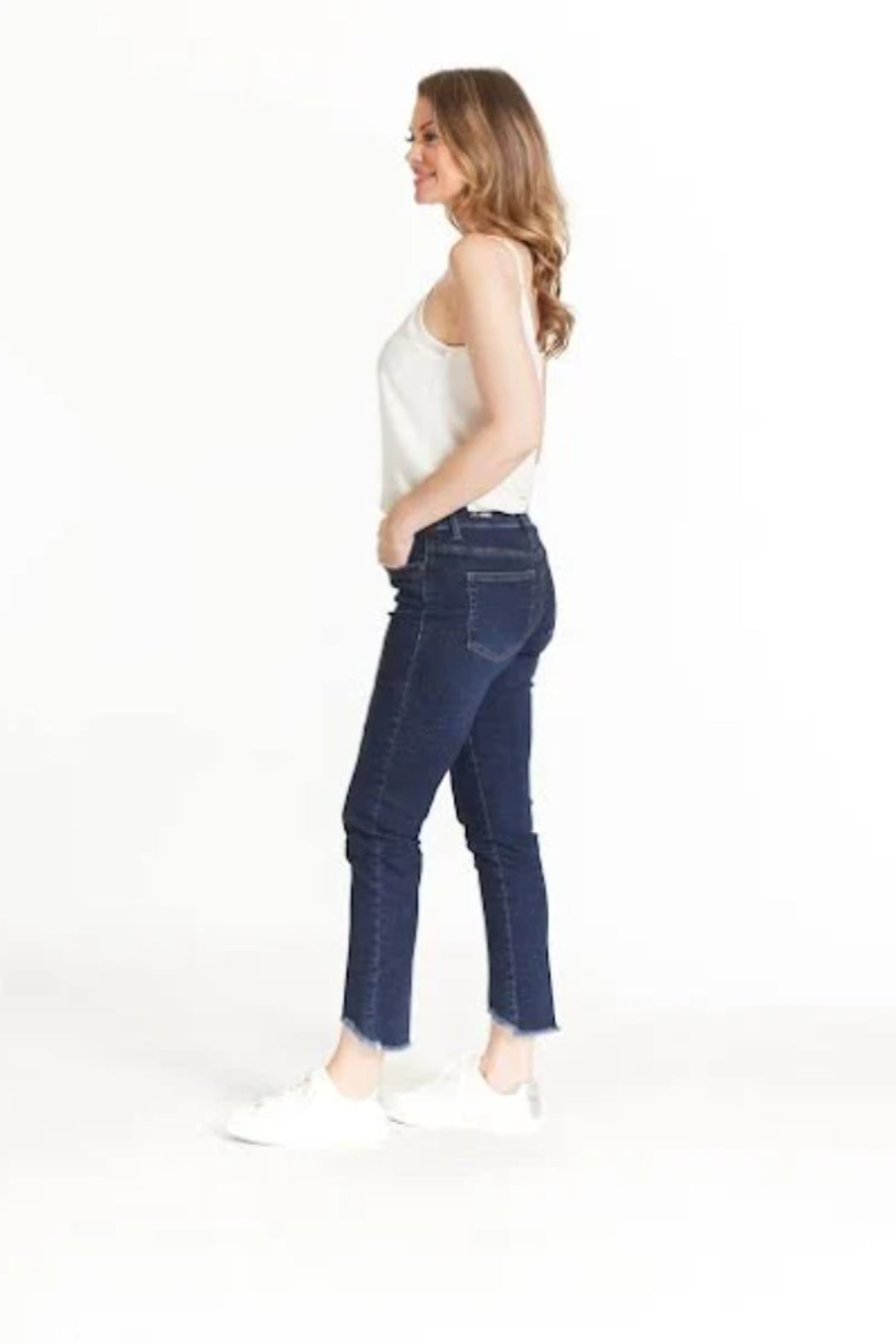 PULL ON 5 PKT HI-LO FRINGE HEM ANKLE JEAN