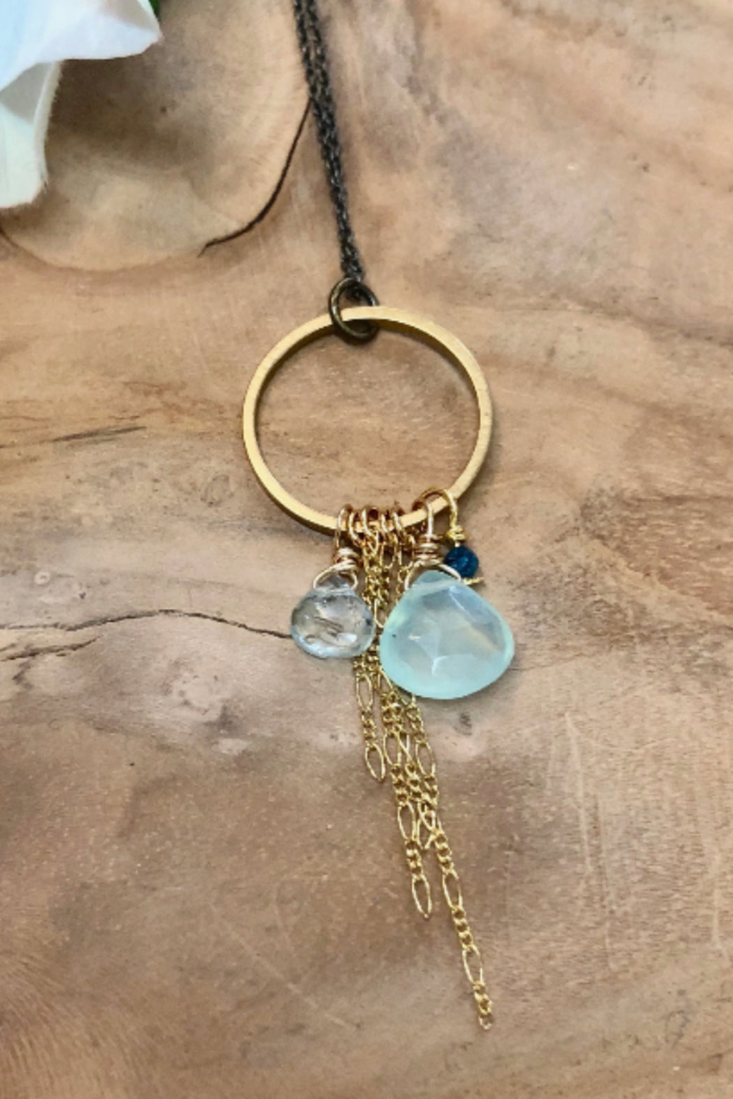 Riley Necklace - Mint Chalcedony