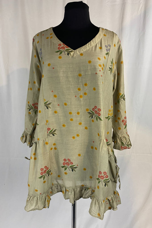 Ruffle Hem Top w Pockets