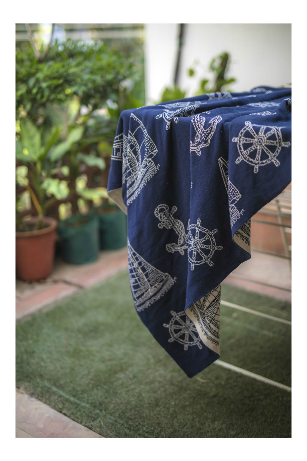 SAILBOAT THROW