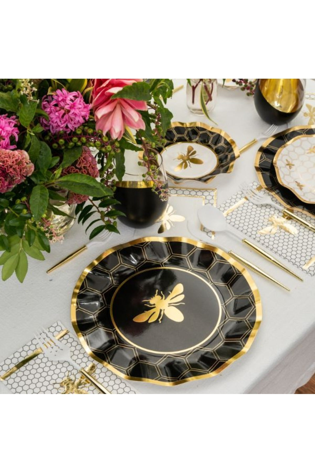 Bee "Black & Gold" Disposable Dinner Plates 8-Pack